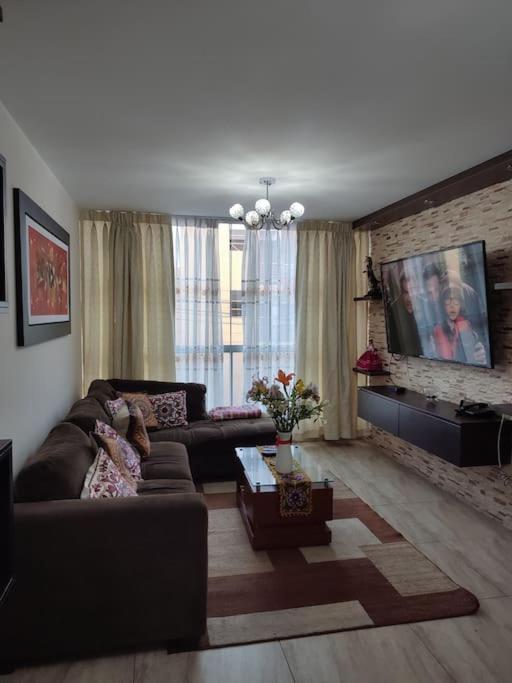 Dpto Entero, 2do Piso, Ascensor Y Cochera Apartment Lima